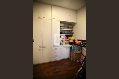 Apartamento para alugar com 230m², 4 quartos e 3 vagasQuarto Serviço