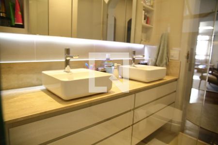 Apartamento para alugar com 230m², 4 quartos e 3 vagasBanheiro Social