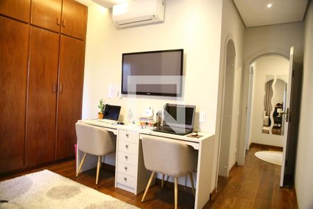 Apartamento para alugar com 230m², 4 quartos e 3 vagasSuíte 2