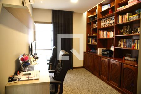 Apartamento para alugar com 230m², 4 quartos e 3 vagasQuarto 2/ Escritório