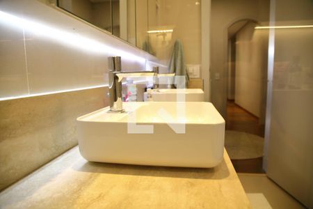 Apartamento para alugar com 230m², 4 quartos e 3 vagasBanheiro Social