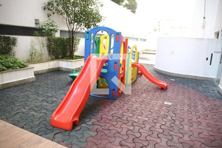 Apartamento para alugar com 230m², 4 quartos e 3 vagasÁrea comum - Playground
