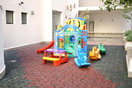 Apartamento para alugar com 230m², 4 quartos e 3 vagasÁrea comum - Playground