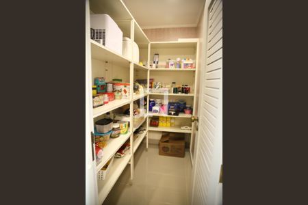 Apartamento para alugar com 230m², 4 quartos e 3 vagasDespensa