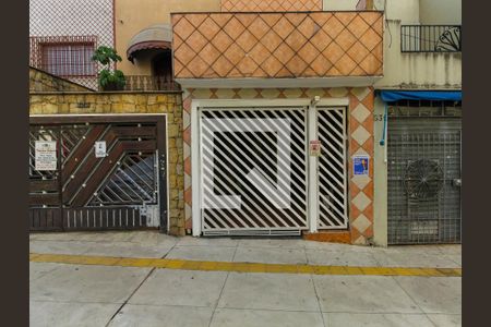 Casa à venda com 117m², 3 quartos e 1 vaga Casa à venda com 117m², 3 quartos e 1 vagaFachada