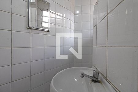 Casa para alugar com 80m², 2 quartos e 1 vaga Casa para alugar com 80m², 2 quartos e 1 vagaBanheiro social 2