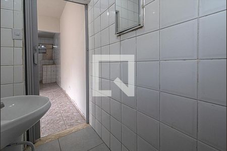 Casa para alugar com 80m², 2 quartos e 1 vaga Casa para alugar com 80m², 2 quartos e 1 vagaBanheiro social 2