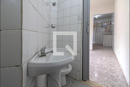 Casa para alugar com 80m², 2 quartos e 1 vaga Casa para alugar com 80m², 2 quartos e 1 vagaBanheiro social 2