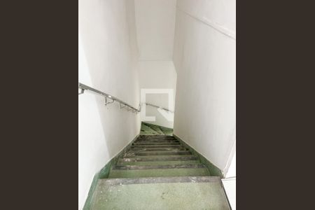 Studio à venda com 32m², 1 quarto e sem vagaEscada