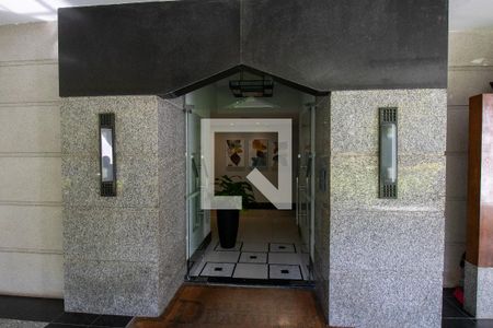 Apartamento à venda com 82m², 2 quartos e 1 vagaHall de entrada