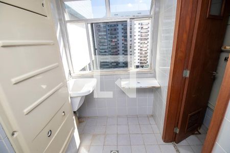 Apartamento à venda com 82m², 2 quartos e 1 vagaÁrea de Serviço