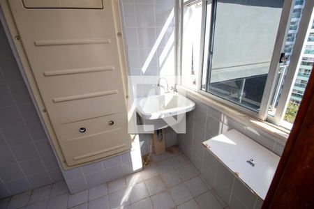 Apartamento à venda com 82m², 2 quartos e 1 vagaÁrea de Serviço