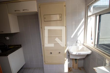 Apartamento à venda com 82m², 2 quartos e 1 vagaÁrea de Serviço