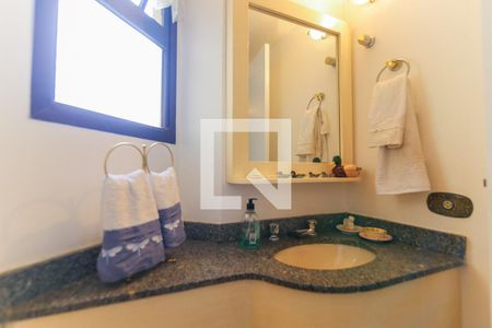 Apartamento à venda com 267m², 4 quartos e 4 vagas Apartamento à venda com 267m², 4 quartos e 4 vagasLavabo