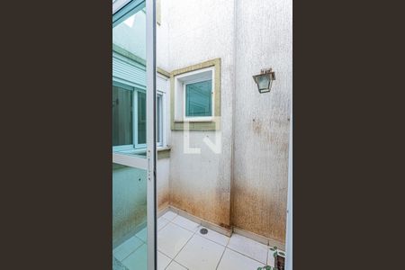 Casa à venda com 130m², 3 quartos e 2 vagas Casa à venda com 130m², 3 quartos e 2 vagasJardim de inverno