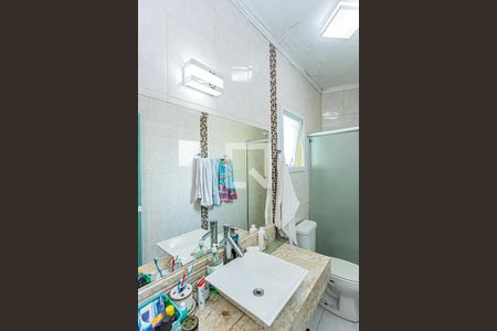 Casa à venda com 130m², 3 quartos e 2 vagas Casa à venda com 130m², 3 quartos e 2 vagasBanheiro suite 1