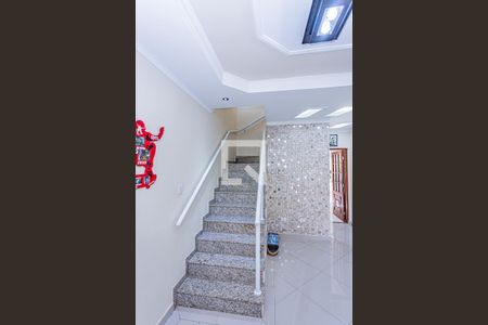 Casa à venda com 130m², 3 quartos e 2 vagas Casa à venda com 130m², 3 quartos e 2 vagasSala