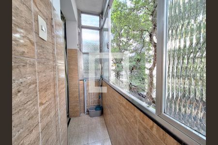 Apartamento à venda com 65m², 2 quartos e sem vagaVaranda