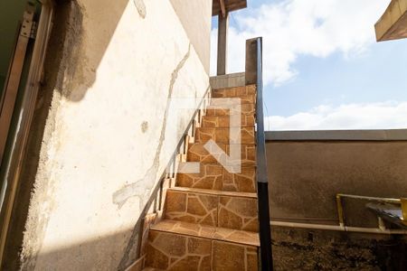 Casa à venda com 80m², 2 quartos e sem vagaEscada