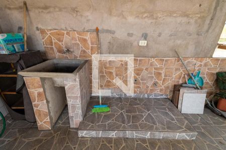 Casa à venda com 80m², 2 quartos e sem vagaCobertura