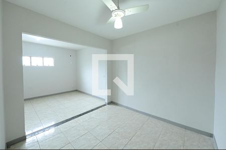 Sala de casa para alugar com 3 quartos, 150m² em Loteamento Celina Park, Goiânia
