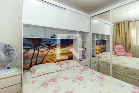 Apartamento à venda com 77m², 3 quartos e 1 vagaQuarto 2