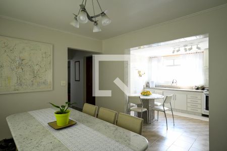 Casa à venda com 220m², 3 quartos e 3 vagasCopa