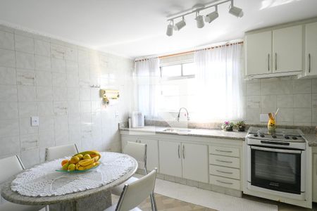 Casa à venda com 220m², 3 quartos e 3 vagasCozinha