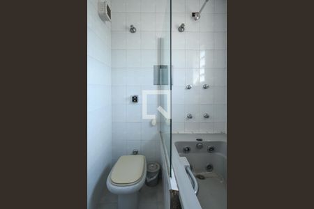 Casa à venda com 220m², 3 quartos e 3 vagasSuite Quarto 1