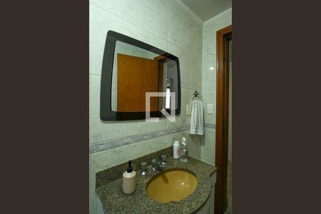 Casa à venda com 220m², 3 quartos e 3 vagasBanheiro Social 2