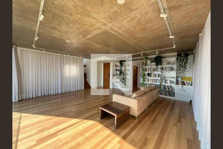 Apartamento à venda com 2 quartos, 247m² em Vila Madalena, São Paulo