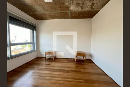 Apartamento à venda com 2 quartos, 247m² em Vila Madalena, São Paulo