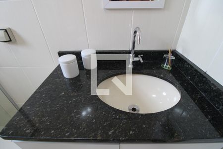 Casa à venda com 118m², 3 quartos e 2 vagasPia banheiro comum