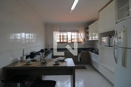 Casa à venda com 118m², 3 quartos e 2 vagasCozinha