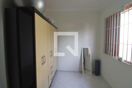 Casa à venda com 118m², 3 quartos e 2 vagasQuarto 1