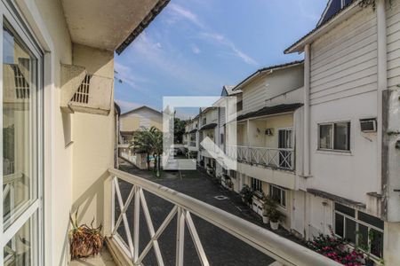 Casa de condomínio à venda com 116m², 3 quartos e 1 vagaSuíte 1 - Varanda