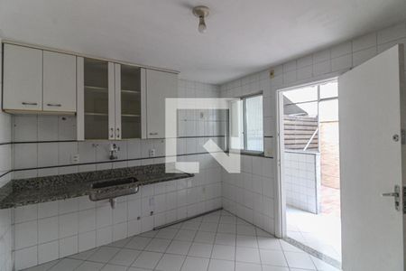 Casa de condomínio à venda com 116m², 3 quartos e 1 vagaCozinha