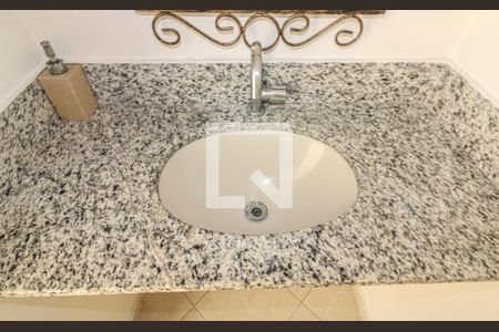 Casa de condomínio à venda com 116m², 3 quartos e 1 vagaLavabo