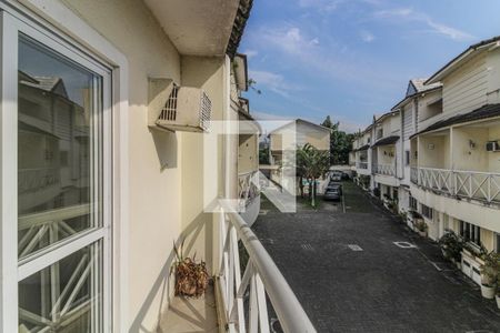 Casa de condomínio à venda com 116m², 3 quartos e 1 vagaSuíte 1 - Varanda