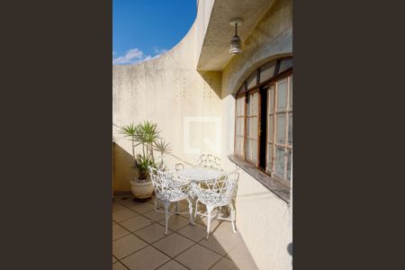 Casa à venda com 195m², 3 quartos e 4 vagasSacada