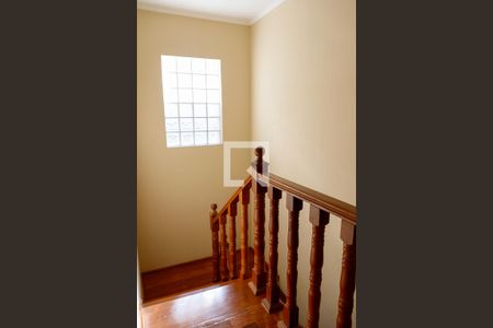 Casa à venda com 195m², 3 quartos e 4 vagasEscada