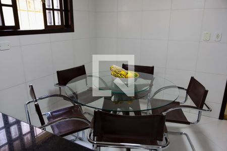 Casa à venda com 195m², 3 quartos e 4 vagasCozinha