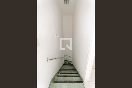 Studio para alugar com 29m², 1 quarto e sem vagaEscada