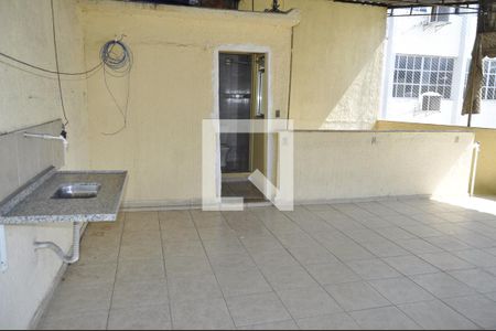 Casa à venda com 96m², 3 quartos e 2 vagasTerraço