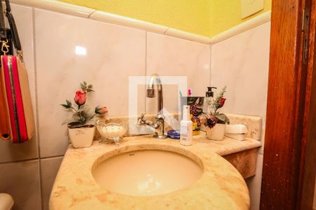 Casa à venda com 99m², 2 quartos e 2 vagasLavabo