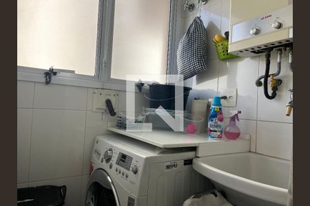 Apartamento à venda com 61m², 3 quartos e 1 vagaÁrea de Serviço