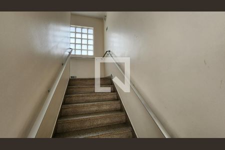 Apartamento para alugar com 120m², 3 quartos e 1 vagaEscada