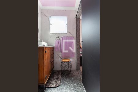 Casa à venda com 350m², 3 quartos e 2 vagasBanheiro da Suíte