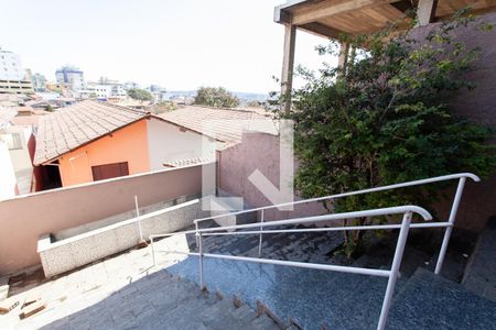 Casa à venda com 350m², 3 quartos e 2 vagasQuintal