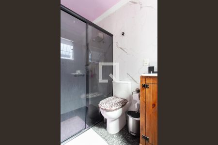 Casa à venda com 350m², 3 quartos e 2 vagasBanheiro da Suíte